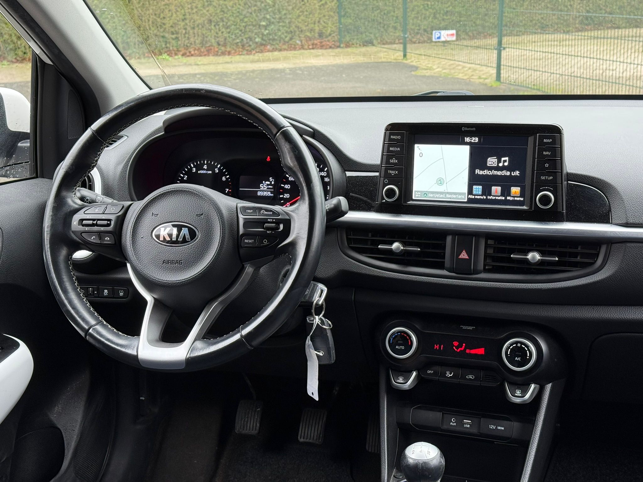 WhatsApp Image 2026-04-09 at 14.07.14-8